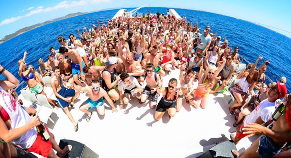 all-inclusive-boat-party