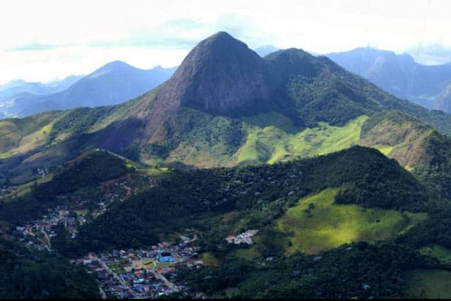 Santa Maria Madalena Rio de Janeiro fonte: quantocustaviajar.com