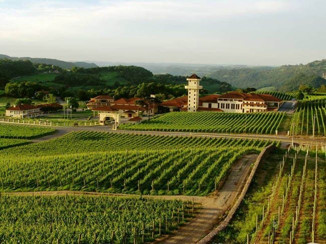 lugares para viajar a dois no Brasil Bento Gonçalves RS