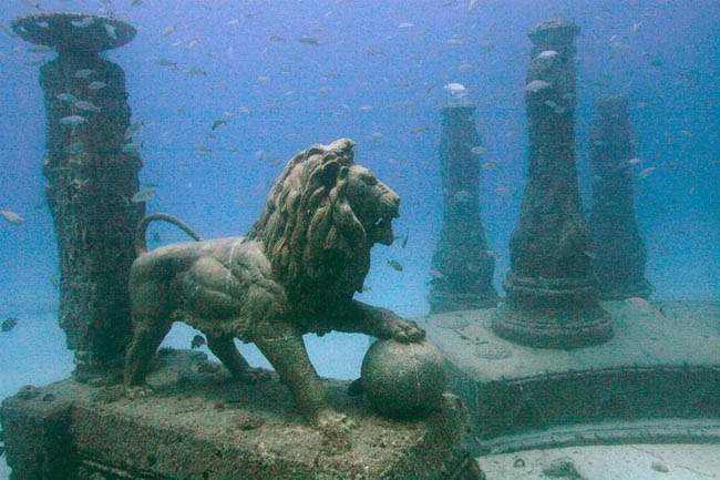 Cemitério no fundo do mar em Miami
