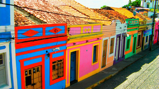 Confira algumas das cidades mais coloridas do Brasil e do mundo!