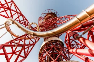 Tobogã em Londres: Zip World London é o maior do mundo e você precisa conferir