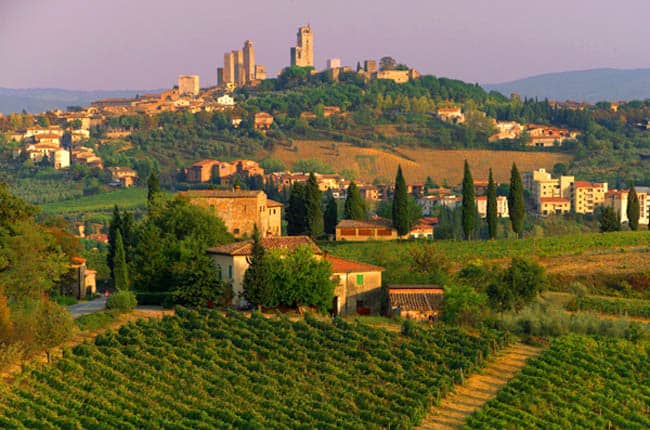 Explore o caminho de Roma a Florença de carro!