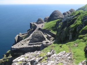 Por dentro de Star Wars: conheça a remota ilha de Luke Skywalker na Irlanda