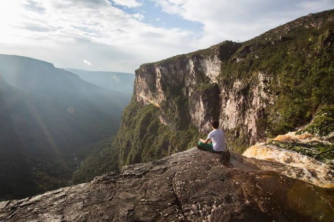 Nas montanhas do Amazonas, Serra do Aracá esconde a maior cachoeira do Brasil e paisagens idílicas