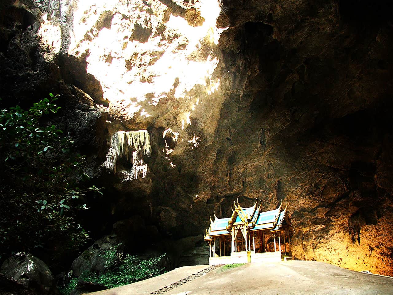caverna phraya nakhon