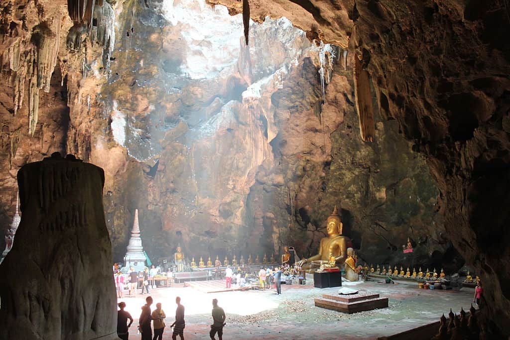 Caverna Tham Khao Luang