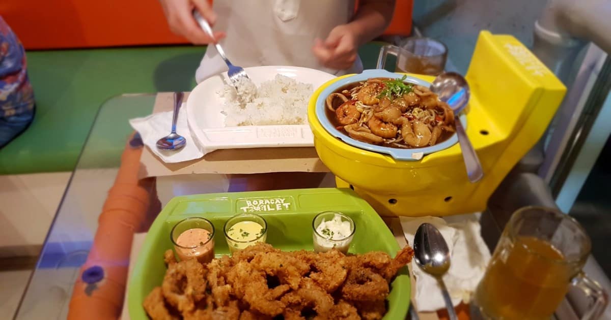 Boracay Toilet: restaurante nas Filipinas com temática de banheiro