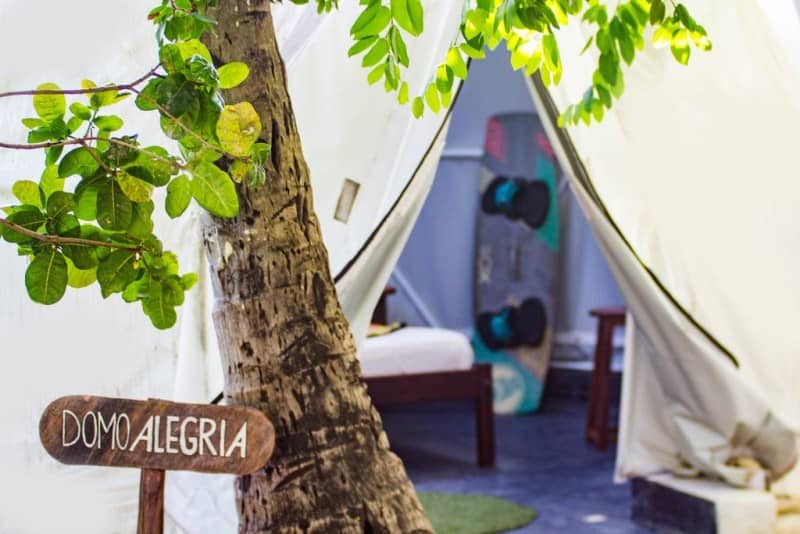 Casa na árvore, tenda e até Kombi: conheça 9 hospedagens diferentonas no Brasil