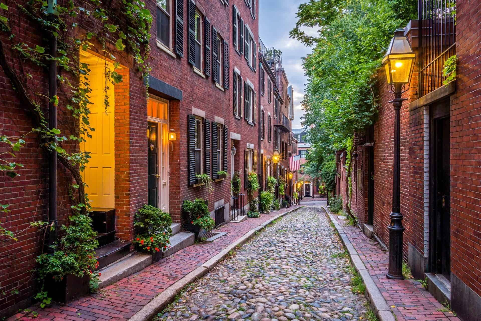 Beacon Hill, Boston - What to see, location, State House