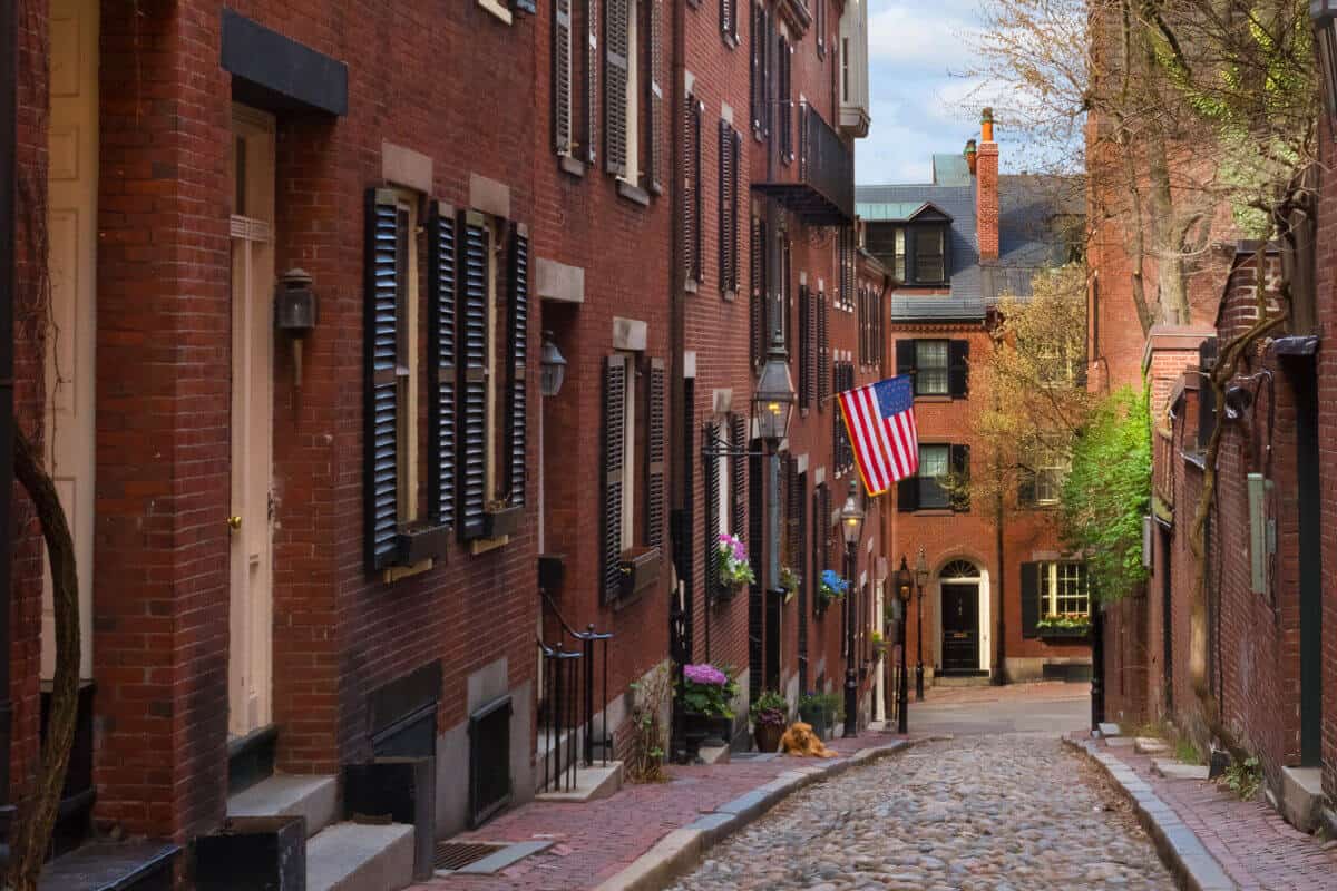 Perca-se nos encantos de Beacon Hill, o bairro histórico de Boston