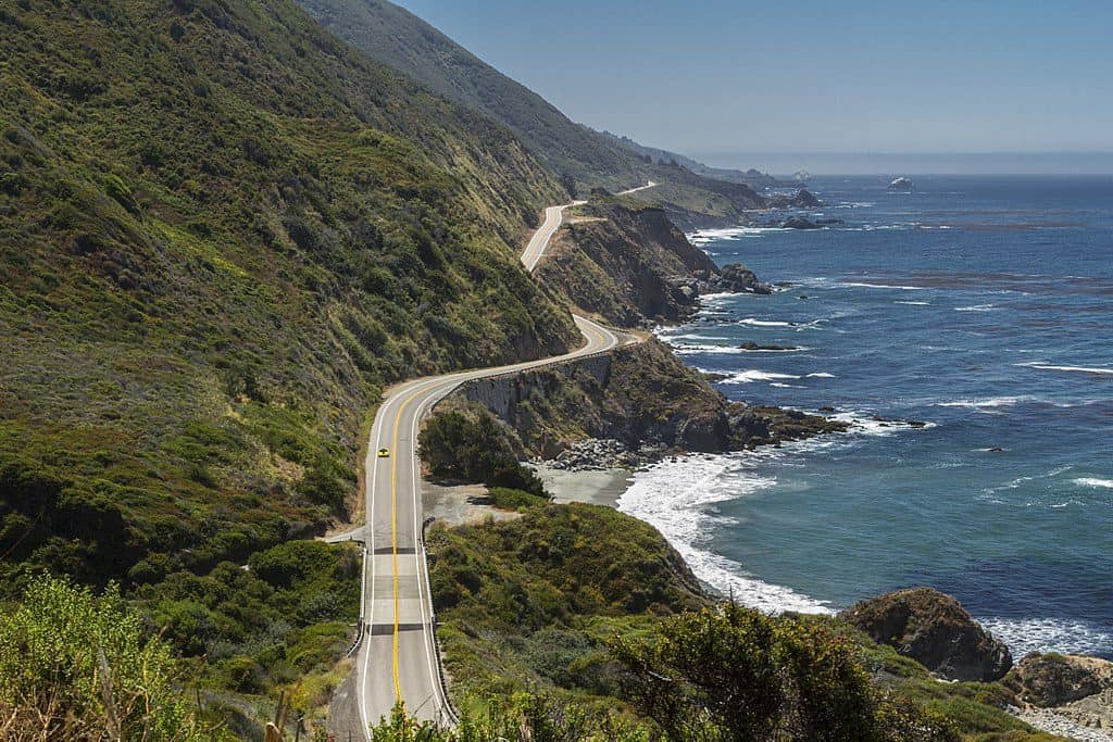 Que tal uma roadtrip pela Califórnia? Com lindas praias e até Disneyland, essa viagem promete ser inesquecível!
