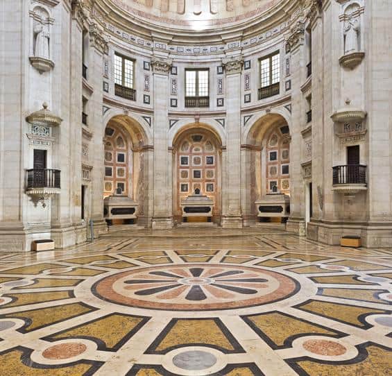 Arquitetura interior do Panteão Nacional de Lisboa.