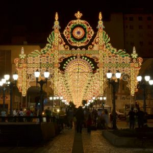 Magia e encanto no ar: confira destinos para passar o Natal no Brasil