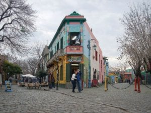 La Boca: bairro colorido e berço de La Bombonera para conhecer em Buenos Aires