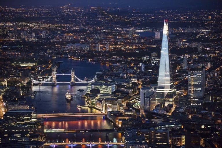 Shard London Bridge é o maior edifício da Europa, com 310 metros de altura