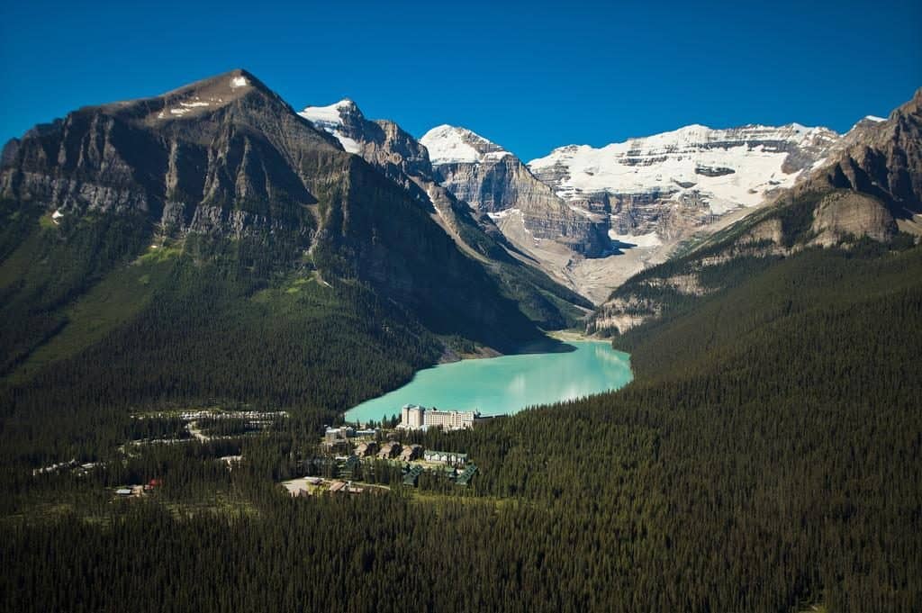 Fairmont Château Lake Louise: conheça o resort de montanha luxuoso no Canadá