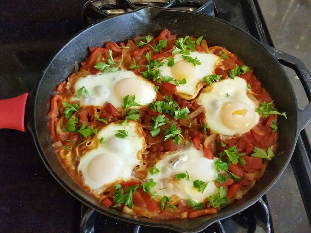 Do mundo à mesa: como fazer o Shakshuka prato do Oriente Médio