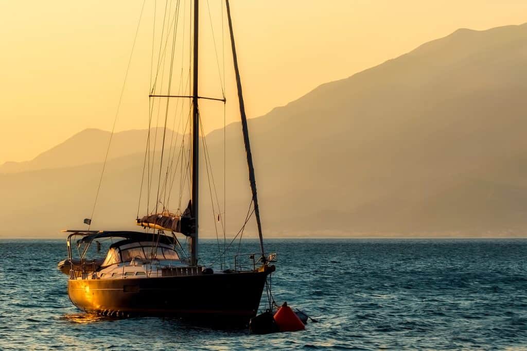 Vida no mar: aluguel de barco é opção viável pós-pandemia