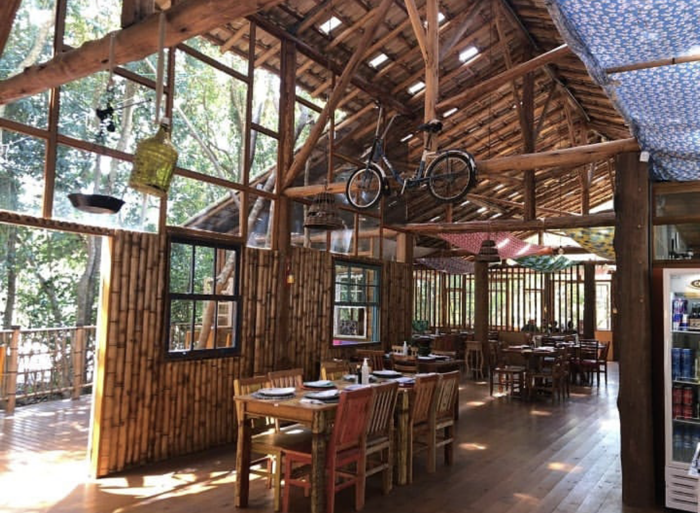 Restaurante em São Roque serve delícias e vinho numa charmosa cabana