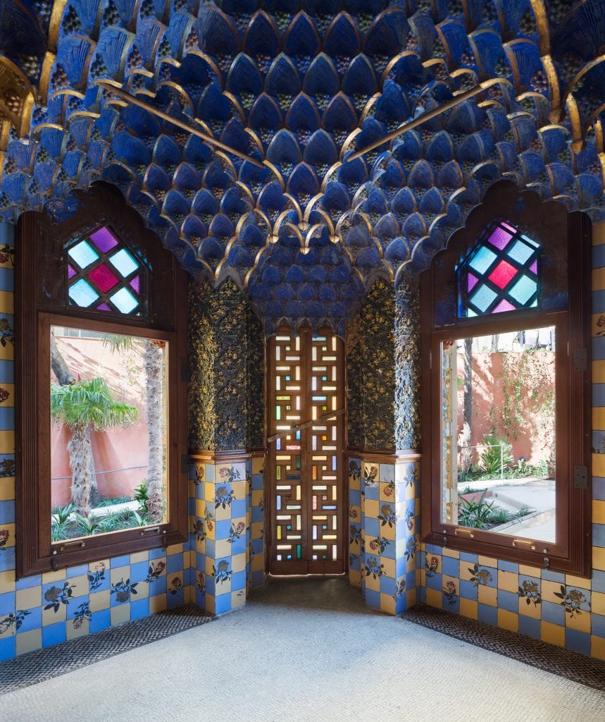 Detalhes interno da Casa Vicens de Antoni Gaudí. 