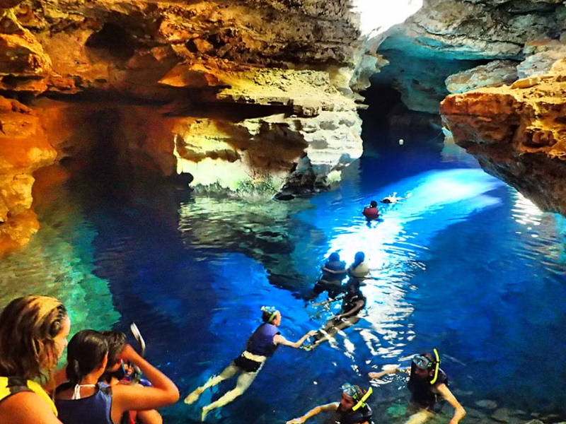 Poço Azul e Poço Encantado: duas maravilhas na Chapada Diamantina