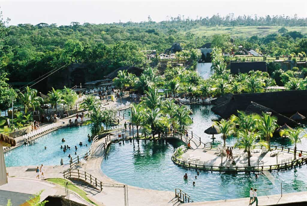 Hot Park - o maior parque de águas quentes naturais do mundo - Viagens e  Caminhos