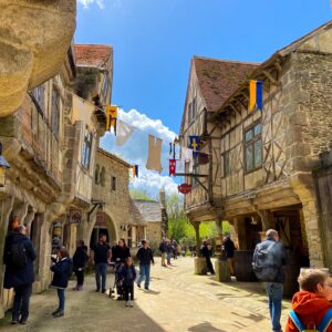 Puy du Fou: parque com temática medieval na França, é eleito o 2º melhor do mundo