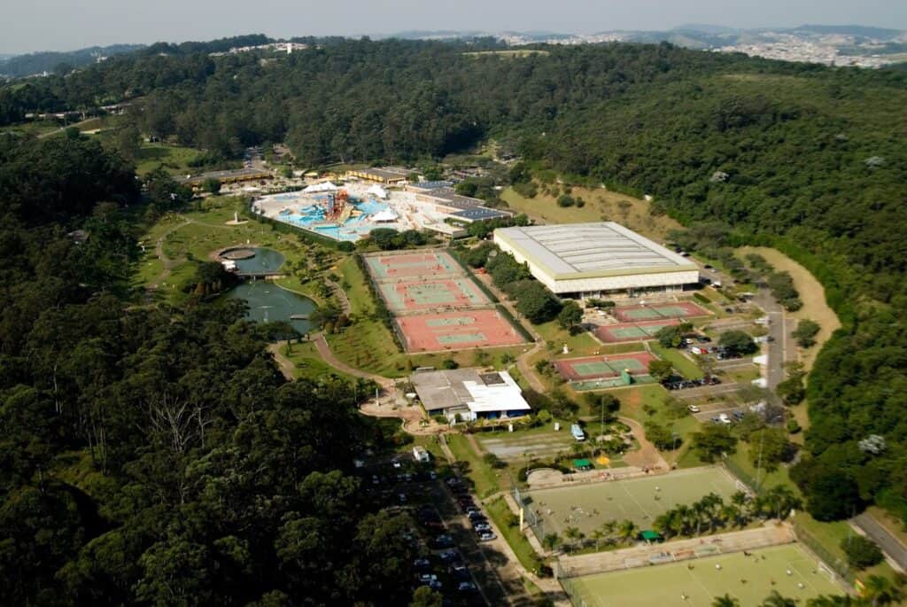 Sesc em Minas Gerais - 🙋‍♀️ Quem pode comprar o convite para aproveitar um  dia inteiro nas áreas de lazer do Sesc? - Qualquer pessoa, maior de 18  anos, pode adquirir o