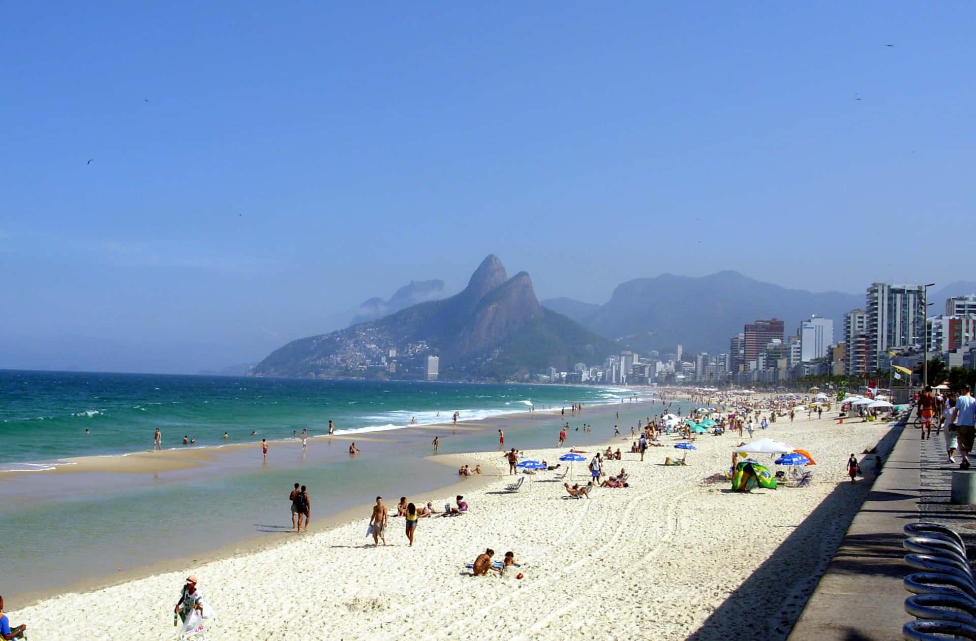 Amante de praia? Atenção com a roupa de banho evita problemas de