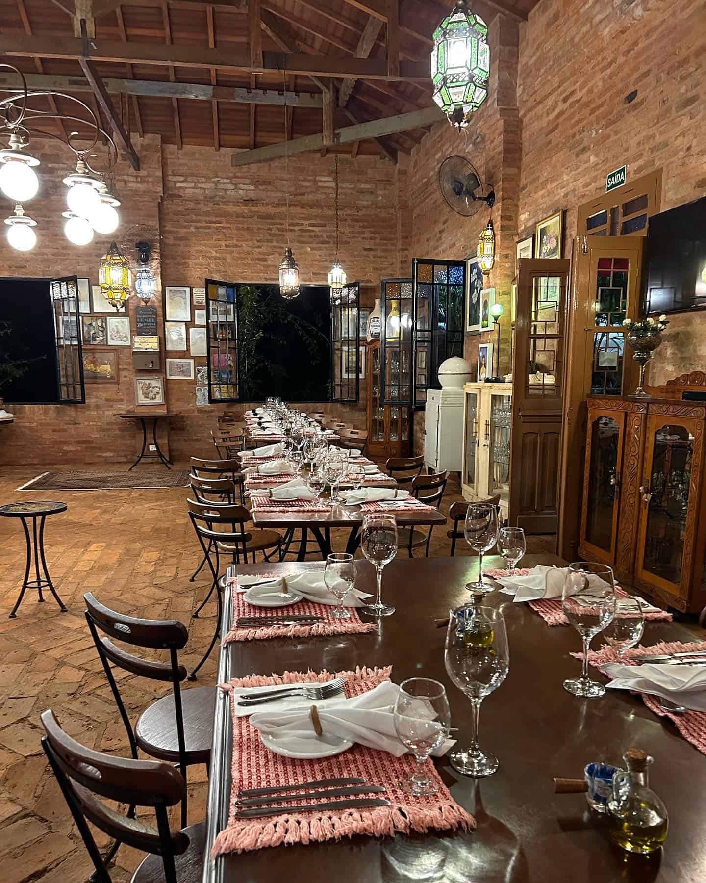 Restaurante e Antiquário Vila Del Capo: um ambiente acolhedor em meio a ...