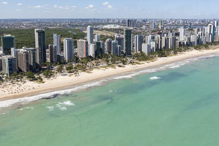 Quanto custa passar 3 dias em Recife já com alimentação, hotéis e passeios