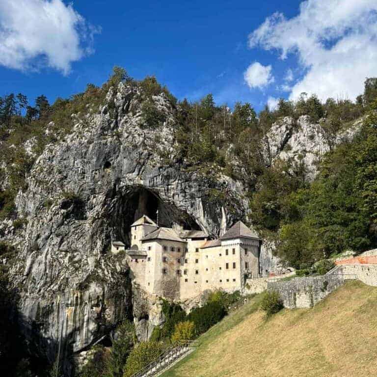 Já pensou em conhecer a Eslovênia? apaixone-se pelos pontos turísticos