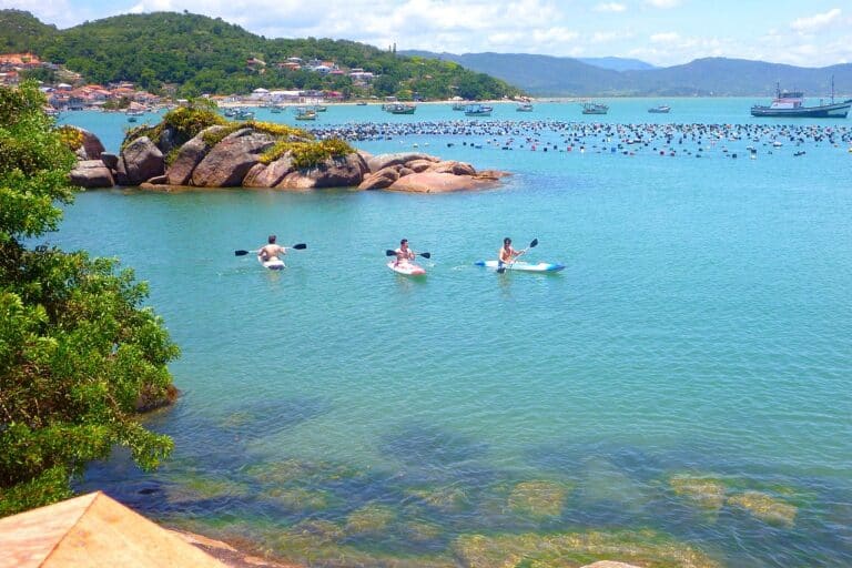 Hotel em Governador Celso Ramos: dica de onde ficar perto da praia