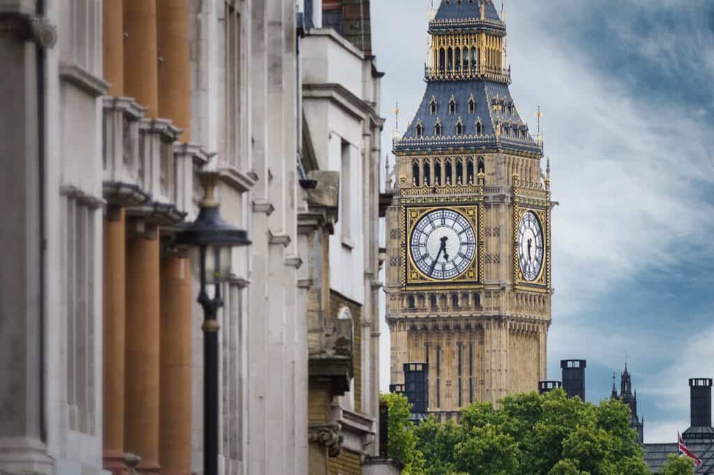 Quanto custa comer em Londres? Coma bem mesmo com a Libra em alta