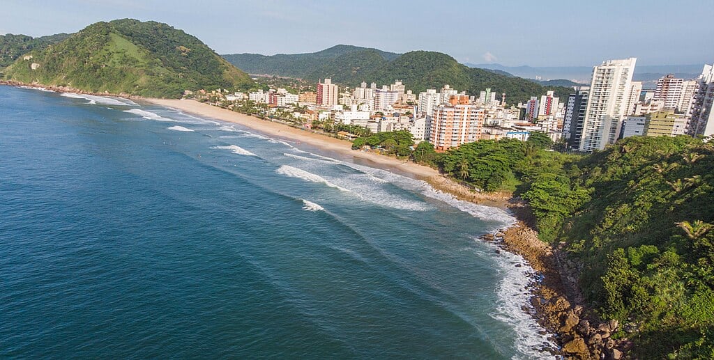 Hotel na Praia do Tombo: onde ficar no Guarujá