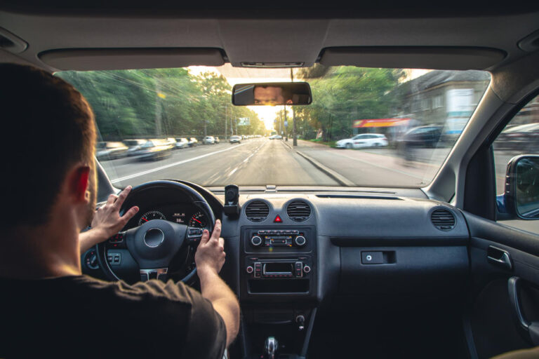 Alugar carro em São Paulo é uma boa ideia? Descubra valores, vantagens e mais