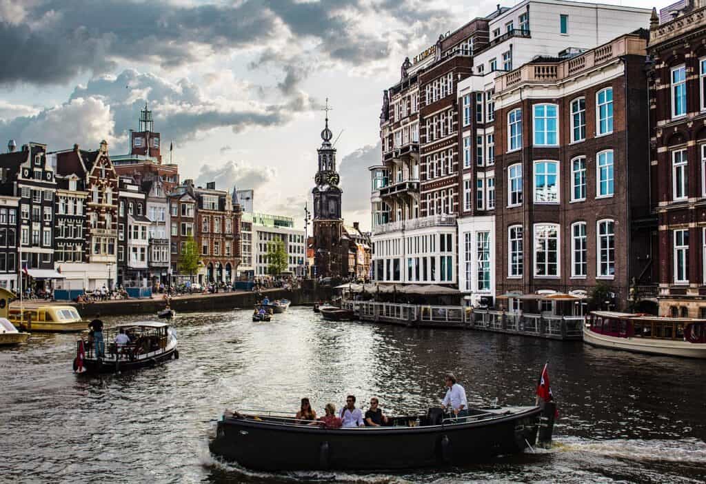 passagem aérea barata para Amsterdã