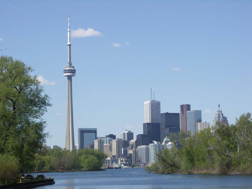 passagens aéreas baratas para Toronto