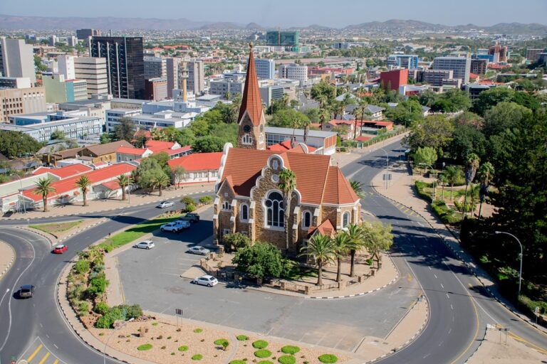 Passeios em Windhoek: guia completo para explorar a capital da Namíbia