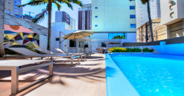 Balneário Camboriú, SC: Hotel a cerca de 100 m da Praia Central