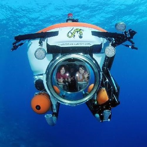 Mergulho com mini submarino