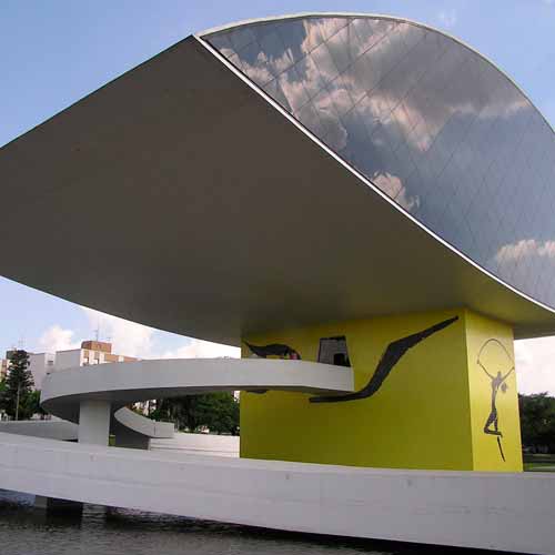 Museu Oscar Niemeyer (Museu do Olho)